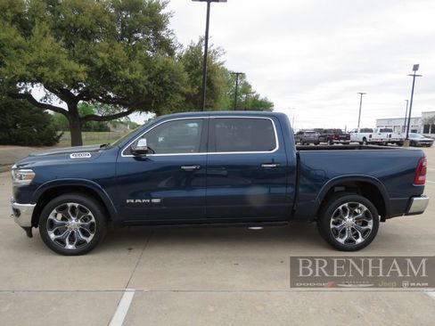 Used 2022 RAM 1500 Limited AWD/4WD image 2