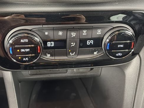 Certified 2023 Buick Encore GX Select AWD/4WD image 21