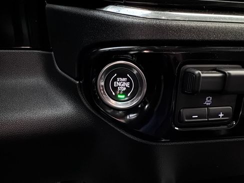 Certified 2024 Chevrolet Silverado 1500 RST AWD/4WD image 23