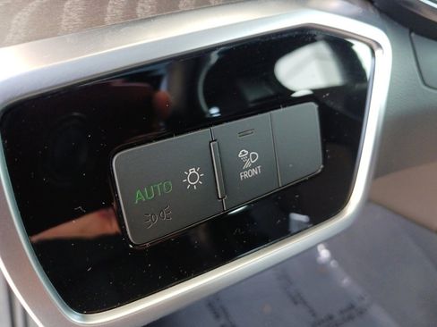 Used 2024 Audi A6 Premium Plus image 23