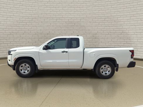 Used 2023 Nissan Frontier S w/ Technology Package RWD image 8