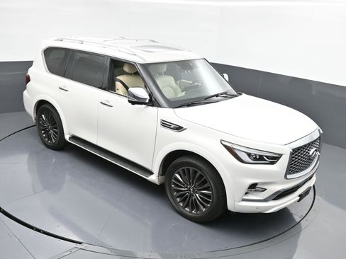Used 2024 INFINITI QX80 Sensory w/ Cargo Package image 30