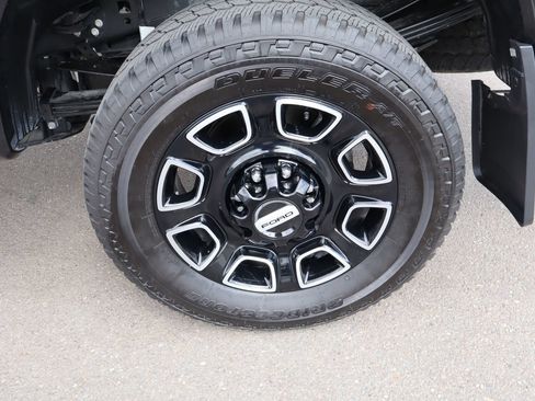 Used 2025 Ford F350 Platinum AWD/4WD image 13