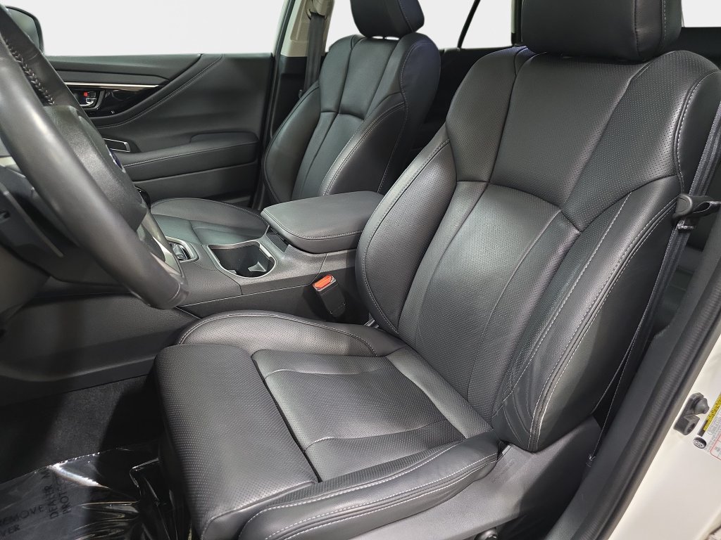 Used 2025 Subaru Outback Touring XT AWD/4WD image 17