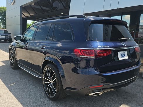 Used 2021 Mercedes-Benz GLS 580 4MATIC image 3