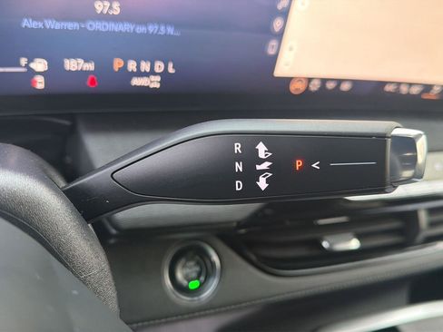 Used 2025 Buick Enclave Sport Touring image 35