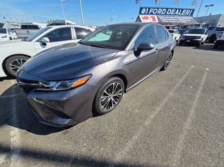 Used 2020 Toyota Camry SE w/ Convenience Package video 1