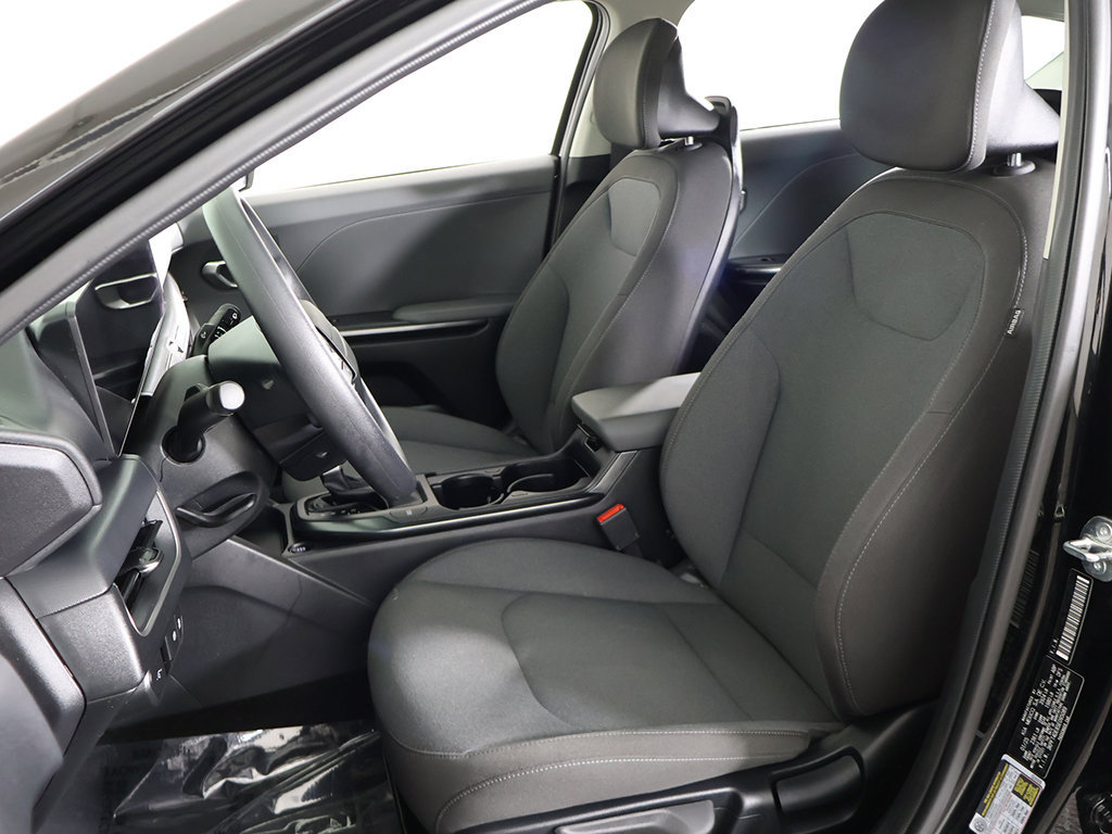Used 2025 Kia K4 FWD image 26