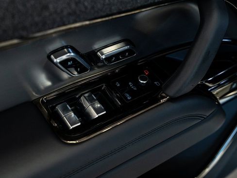 Used 2024 Land Rover Range Rover Sport Dynamic SE image 34