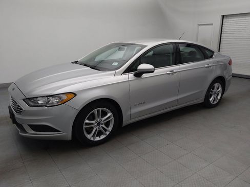 Used 2018 Ford Fusion S image 2