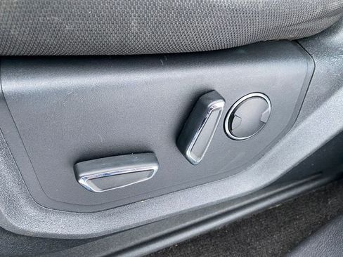 Used 2018 Ford F150 XLT w/ Equipment Group 302A Luxury image 10