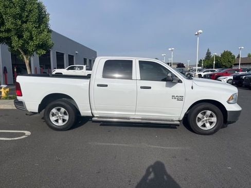 Used 2022 RAM 1500 Classic SLT w/ Trailer & Traction Group RWD image 4