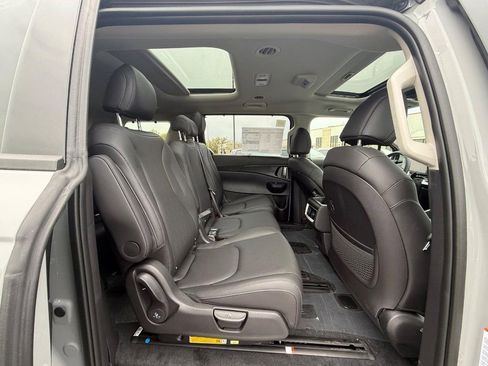 New 2026 Kia Carnival SX FWD image 13