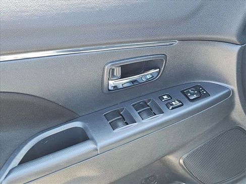 Used 2025 Mitsubishi Outlander Sport AWD image 11