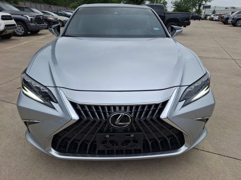 Used 2025 Lexus ES 350 Ultra Luxury FWD image 9