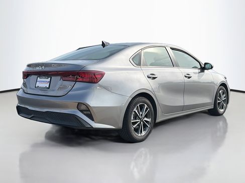 Used 2024 Kia Forte LXS FWD image 2