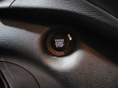 Used 2021 Jeep Cherokee Latitude Lux w/ Trailer Tow Group image 8