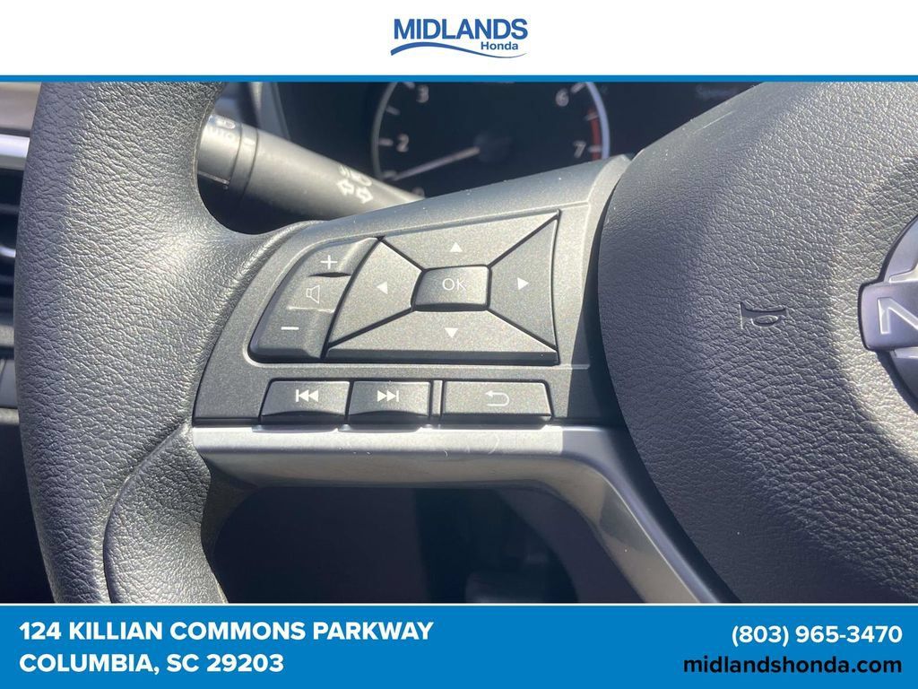 Used 2025 Nissan Altima 2.5 SV FWD image 20