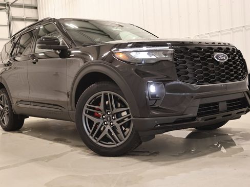 New 2026 Ford Explorer ST-Line w/ ST-Line Street Pack AWD/4WD image 37