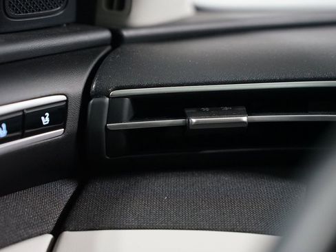 Used 2023 Hyundai Tucson Limited image 27