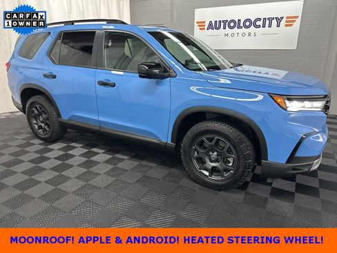 Used 2024 Honda Pilot TrailSport image 1