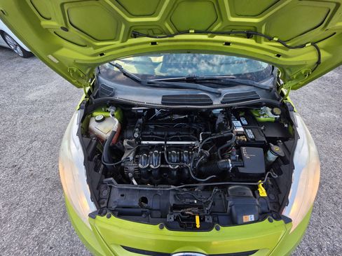 Used 2013 Ford Fiesta SE image 23