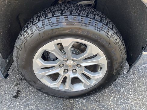 Used 2022 Chevrolet Silverado 1500 LTZ w/ Technology Package image 31