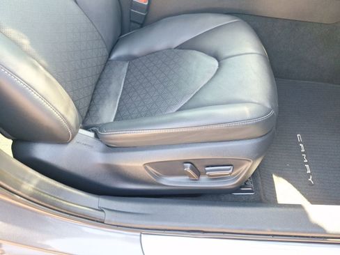 Used 2022 Toyota Camry XSE w/ Cold Weather Package FWD image 29