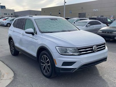 Used 2018 Volkswagen Tiguan SE w/ Panoramic Sunroof Package