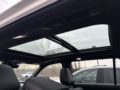 Used 2024 Toyota Grand Highlander AWD Hybrid image 25