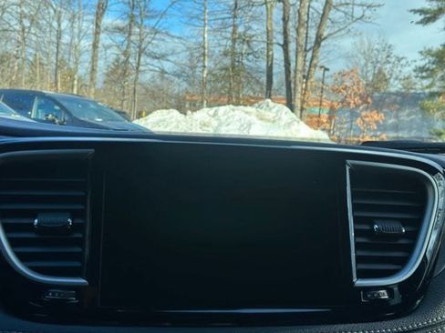 New 2026 Chrysler Pacifica Select w/ S Appearance Package image 14