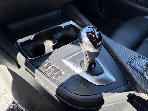 Used 2018 BMW M2 RWD image 34