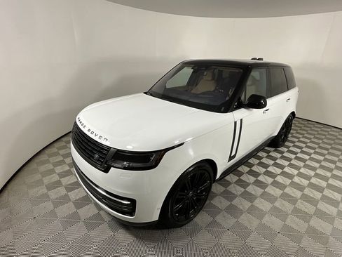 Certified 2023 Land Rover Range Rover SE image 9