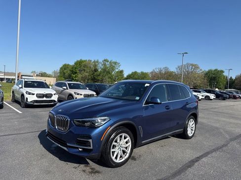 Used 2023 BMW X5 xDrive40i w/ Premium Package AWD/4WD image 3