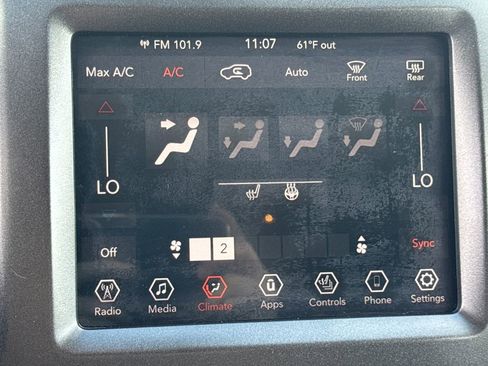 Used 2020 Jeep Cherokee Trailhawk w/ Cold Weather Group AWD/4WD image 43