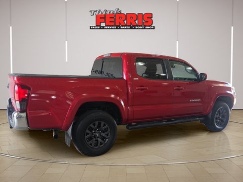Used 2023 Toyota Tacoma SR5 AWD/4WD image 5