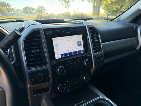 Used 2021 Ford F250 Lariat AWD/4WD image 12