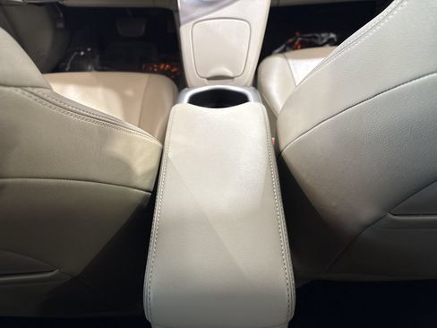 Used 2015 Toyota Prius Four FWD image 21