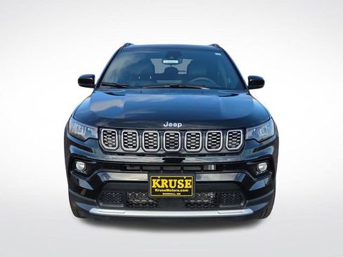 Used 2025 Jeep Compass Limited w/ Sun & Sound Group AWD/4WD image 12