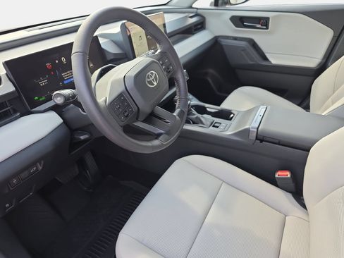 Used 2026 Toyota RAV4 XLE Premium w/ Panoramic Sun Roof Package AWD/4WD image 16