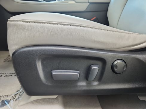 Used 2017 Lexus RX 350 AWD w/ Premium Package image 12