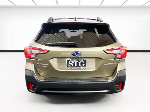 Used 2022 Subaru Outback Premium AWD/4WD image 5