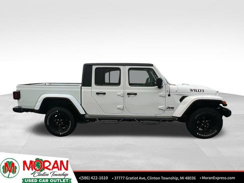 Used 2022 Jeep Gladiator Willys image 7
