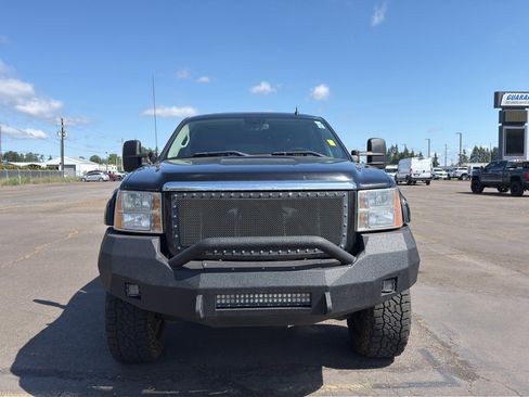 Used 2009 GMC Sierra 2500 W/T AWD/4WD image 2