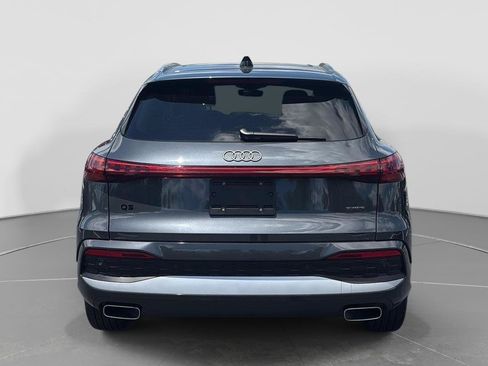 Used 2025 Audi Q5 Premium Plus w/ Premium Plus AWD/4WD image 4