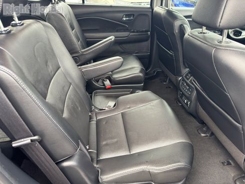 Used 2021 Honda Pilot Touring image 13