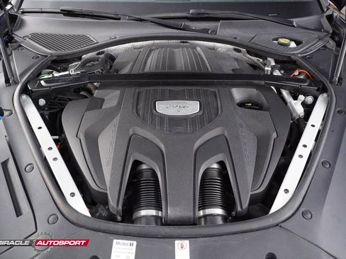 Used 2017 Porsche Panamera 4S image 12