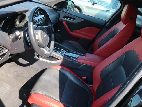 Used 2019 Jaguar F-PACE S AWD/4WD image 16