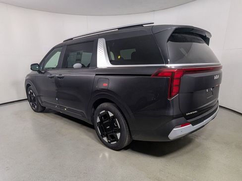 New 2026 Kia Carnival EX FWD image 5