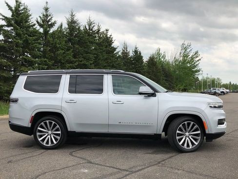 Used 2022 Jeep Grand Wagoneer Series II w/ Convenience Group III image 29